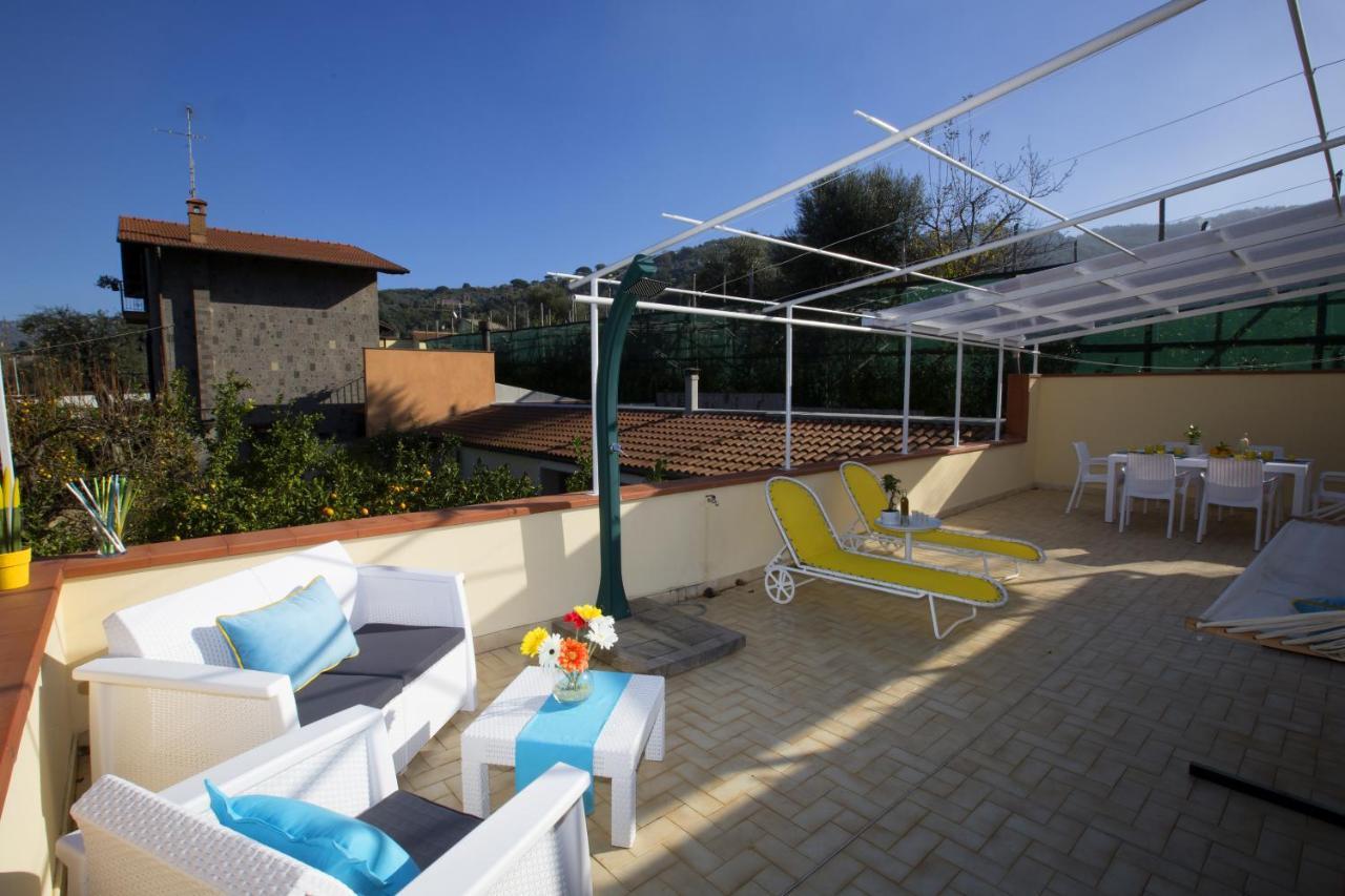 Relais Villa Chiara Free Parking Sorrento Bagian luar foto